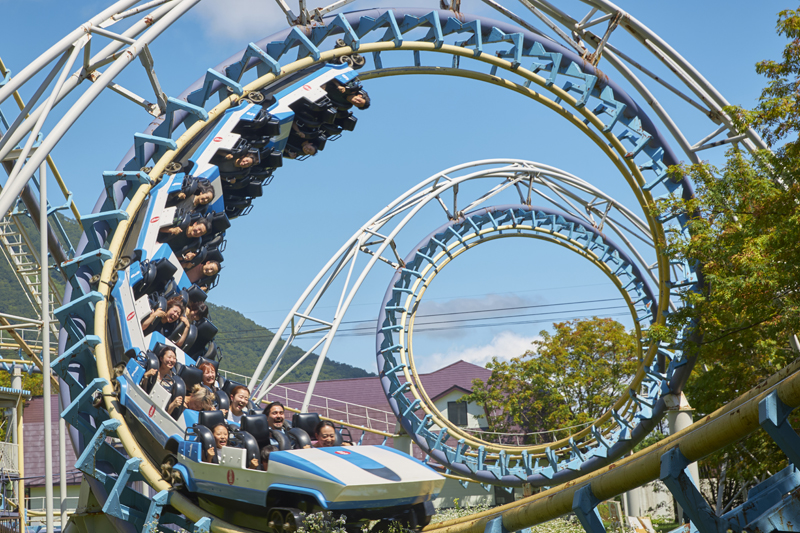 遊園地は 10/13(月・祝) まで！秋の3連休はハロウィンと絶叫を楽しもう！