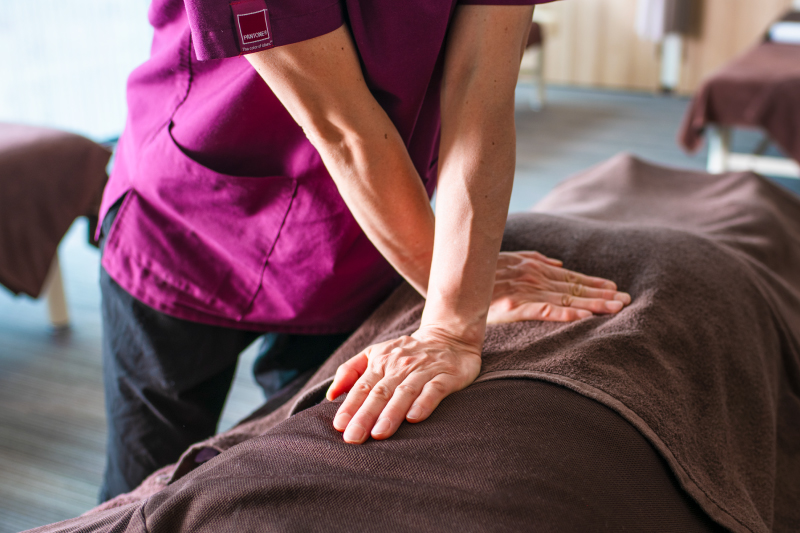 Refresh after skiing with a relaxing massage.