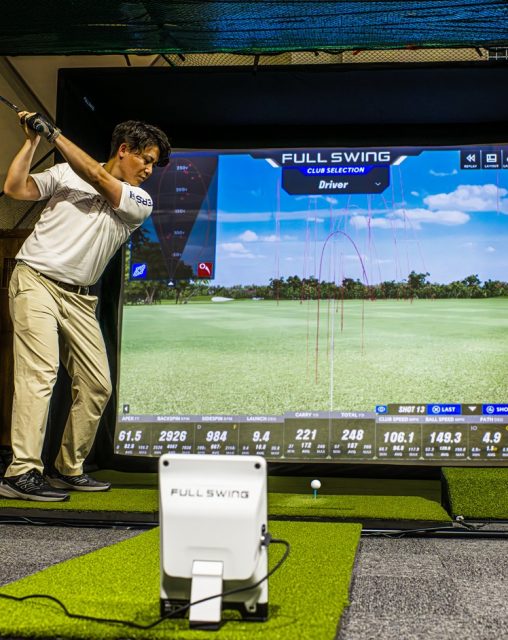 FULL SWING Golf Studio